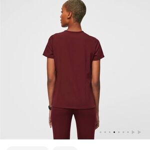 Figs Burgundy Catalina One-pocket scrub top